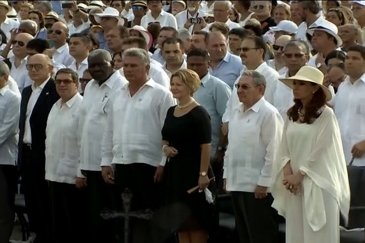 Presidente Raúl Castro asiste a Misa Presidente Raúl Castro asiste a Misa