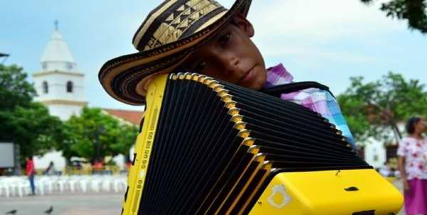 Unesco declara al vallenato como Patrimonio Inmaterial de la Humanidad Unesco declara al vallenato como Patrimonio Inmaterial de la Humanidad