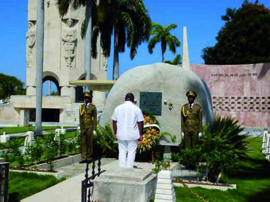 Homenaje a Martí y a Fidel del Presidente gabonés Homenaje a Martí y a Fidel del Presidente gabonés