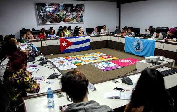 Mujeres progresistas de América Latina alzan la voz por sus derechos Mujeres progresistas de América Latina alzan la voz por sus derechos