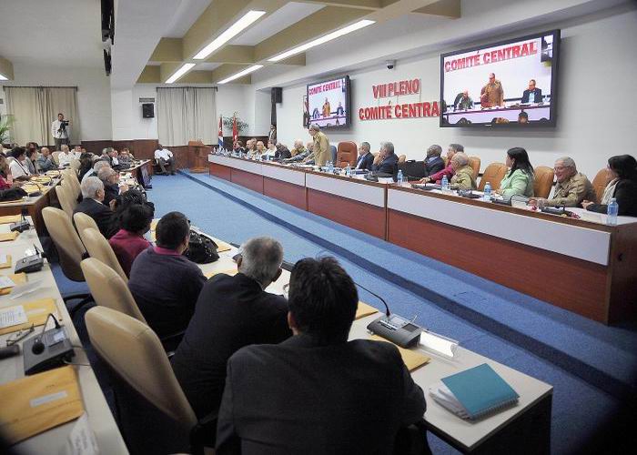 Pleno del Comité Central del Partido analizó proyecto de Constitución Pleno del Comité Central del Partido analizó proyecto de Constitución