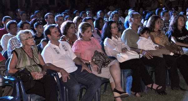 Una velada por la justicia, la verdad, el amor y la unidad Una velada por la justicia, la verdad, el amor y la unidad