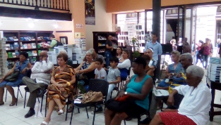 Confesiones de lectores apasionados por los libros Confesiones de lectores apasionados por los libros