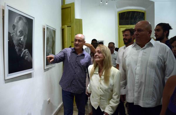 Inauguran en Santiago de Cuba exposición fotográfica Fidel: retrato íntimo. Foto: Sierra Maestra. Inauguran en Santiago de Cuba exposición fotográfica Fidel: retrato íntimo