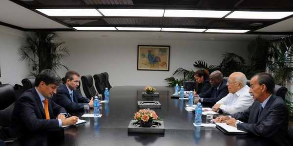 Recibe Ricardo Cabrisas a directivo de Banco Internacional de Inversiones Recibe Ricardo Cabrisas a directivo de Banco Internacional de Inversiones