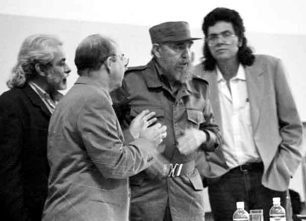 Fidel Castro: lo primero que hay que salvar es la cultura Fidel Castro: lo primero que hay que salvar es la cultura