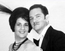 Olguita junto a su esposo, también fundador del Lírico. Decoro al arte y legado de Olga Díaz Sampera