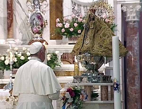 Su Santidad ora en Cuba a la Virgen de la Caridad del Cobre Su Santidad ora en Cuba a la Virgen de la Caridad del Cobre