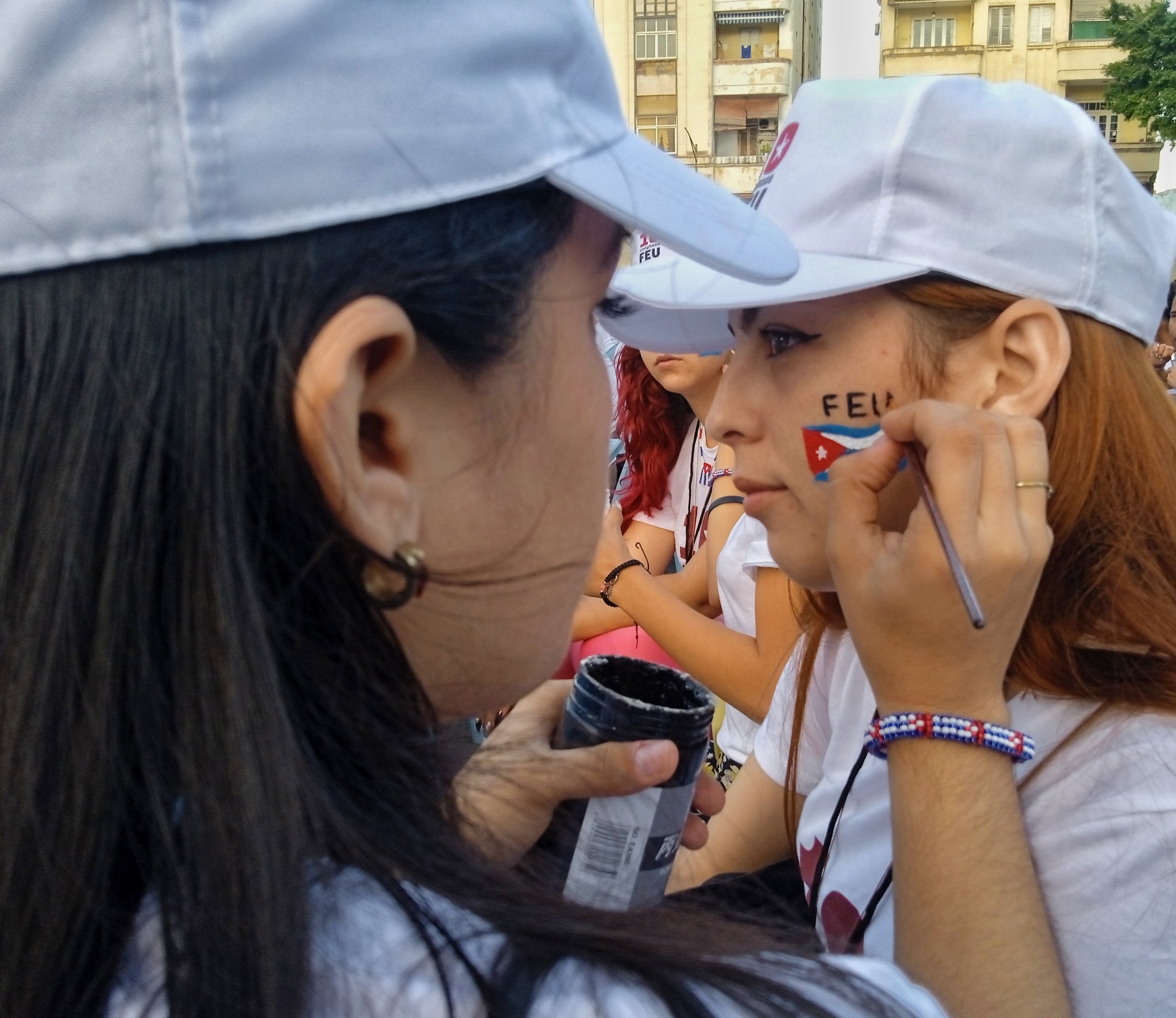 Cuban President congratulates university students