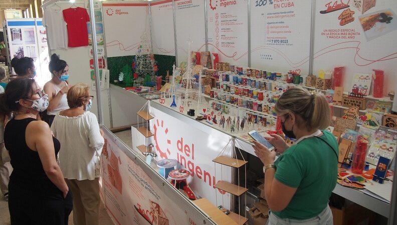 Summer of Love at the Estación Cultural on Línea y 18