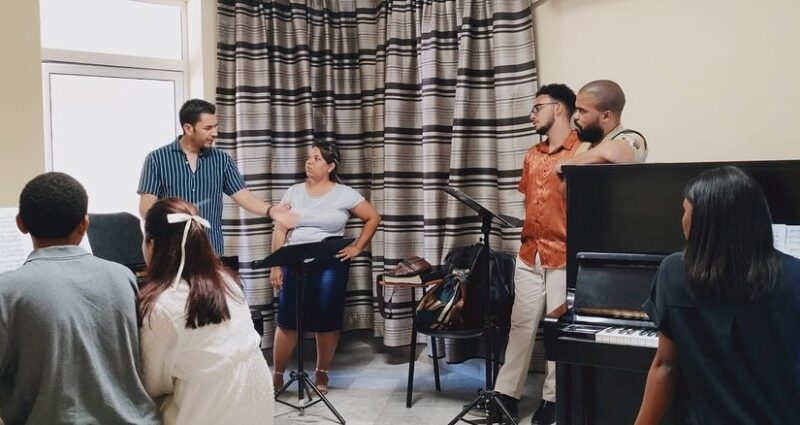 Director Rafael Sánchez-Araña is leading a zarzuela workshop at the Lyceum Mozartiano in Havana