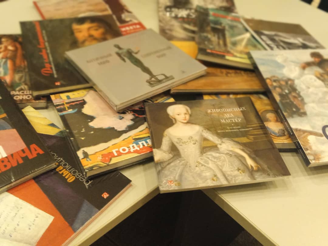 Russian Publications Donated to the National Museum of Fine Arts of Havana