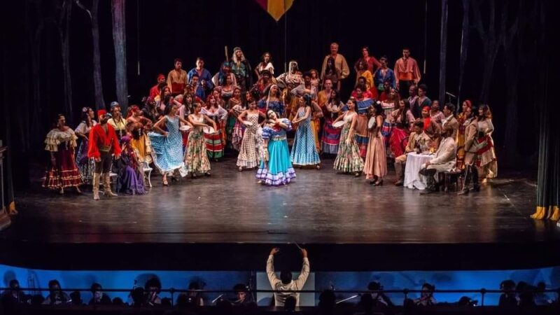More than Six Decades Defending Cuban Opera Art