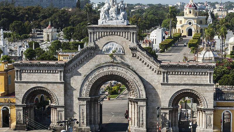 Colón Cemetery: An Open-Air Museum