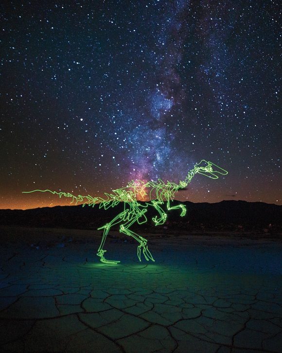 Darren Pearson: El fotógrafo que revive especies prehistóricas extintas usando luz (+ Fotos)