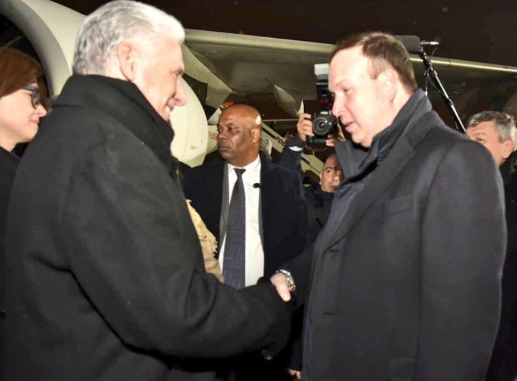 Llega Presidente cubano a Rusia