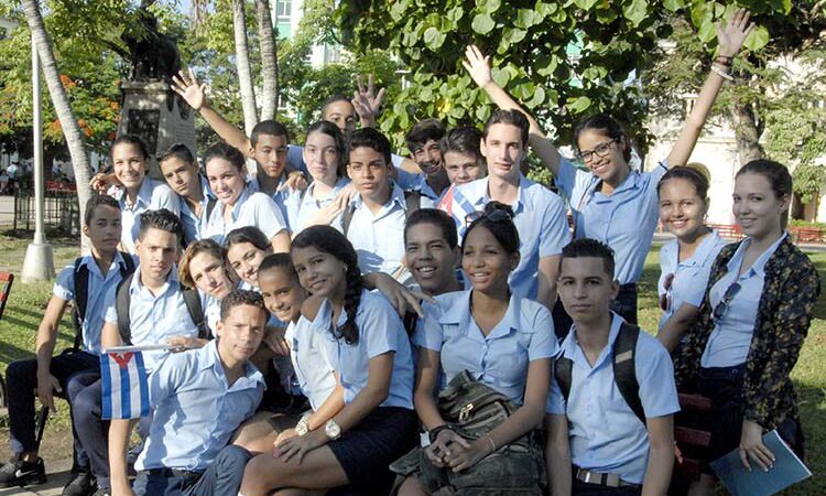 Día Internacional del Estudiante: alegría y compromiso en Cuba