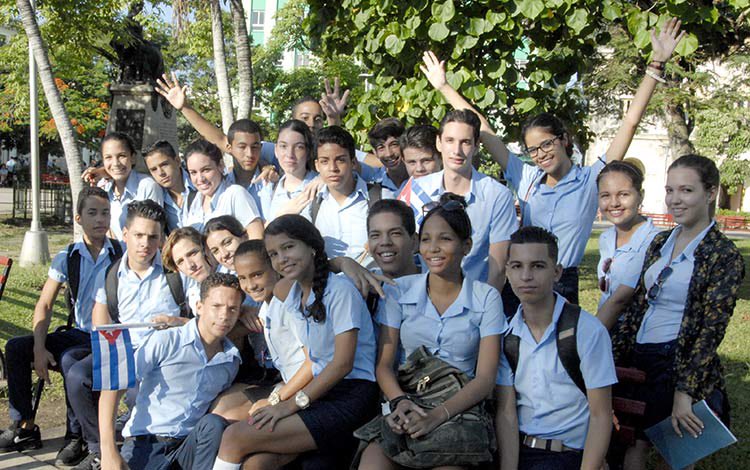 Día Internacional del Estudiante: alegría y compromiso en Cuba