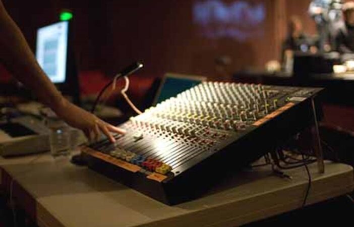 Prosigue jornada por aniversario de la música electroacústica cubana