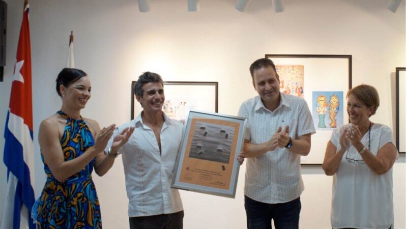 Entregan a Joaquín de Luz Premio Internacional Honorífico de Danza Josefina Méndez