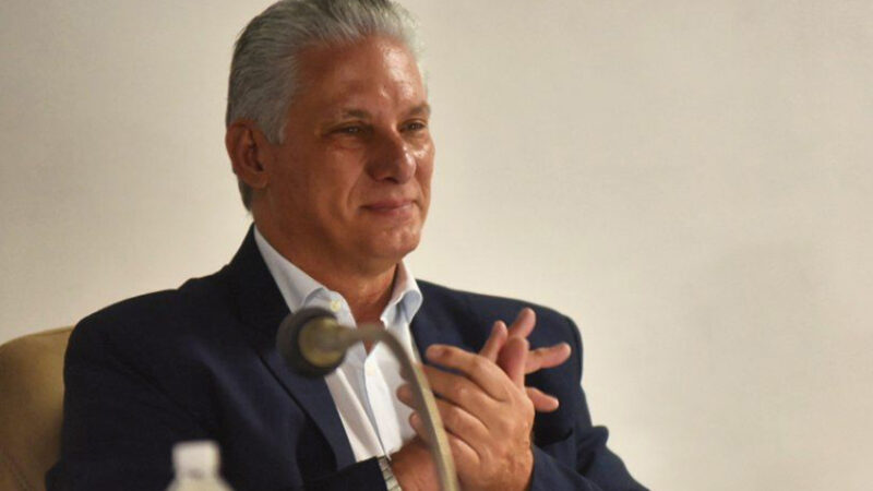 Presidente cubano en comisión parlamentaria de Asuntos Económicos