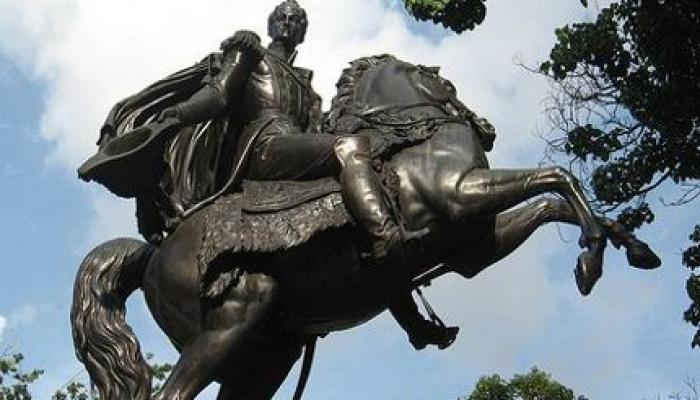 Fidel Castro: Simón Bolívar vive y vivirá siempre
