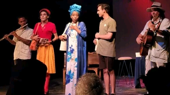 Candela: un drama musical para llorar de la risa