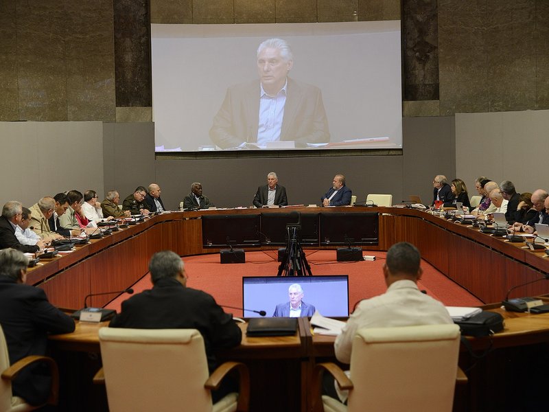 Díaz-Canel: Trabajar con pasión en el 2023 para seguir venciendo imposibles