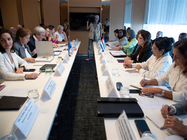 Cuba y Unión Europea por el diálogo político y relaciones bilaterales