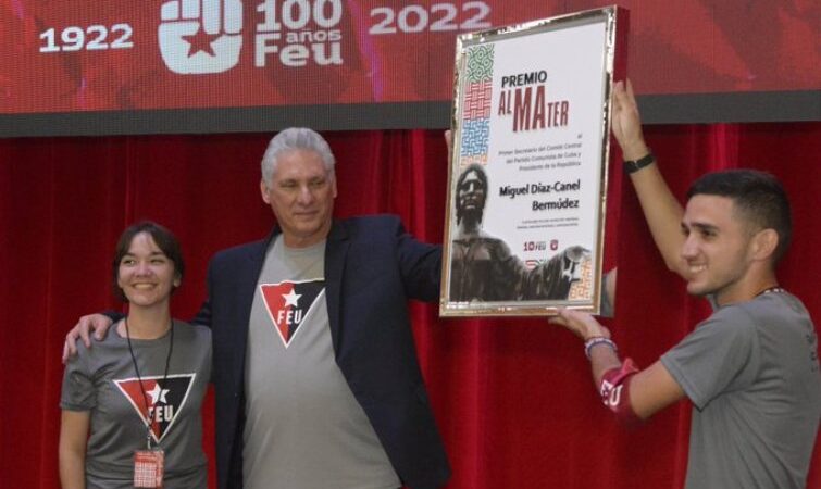 Reconoce Díaz-Canel vigencia del trabajo de la Federación Estudiantil Universitaria