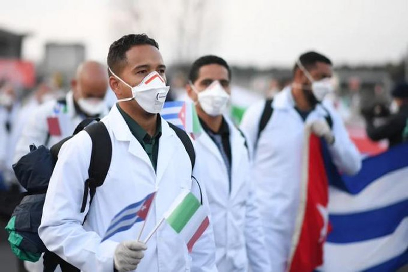 Presidente de Cuba saluda Día de la Medicina Latinoamericana