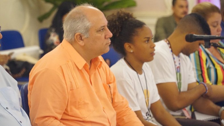 Participa Ministro de Cultura de Cuba en comisión de trabajo del X Congreso de la FEU