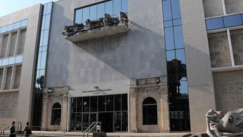 Manual de traducciones, próxima exposición en Bellas Artes de Cuba