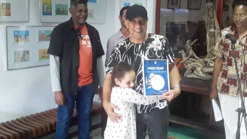 Entregan premios de Salón Internacional de Humorismo Gráfico Santa Clara 2022