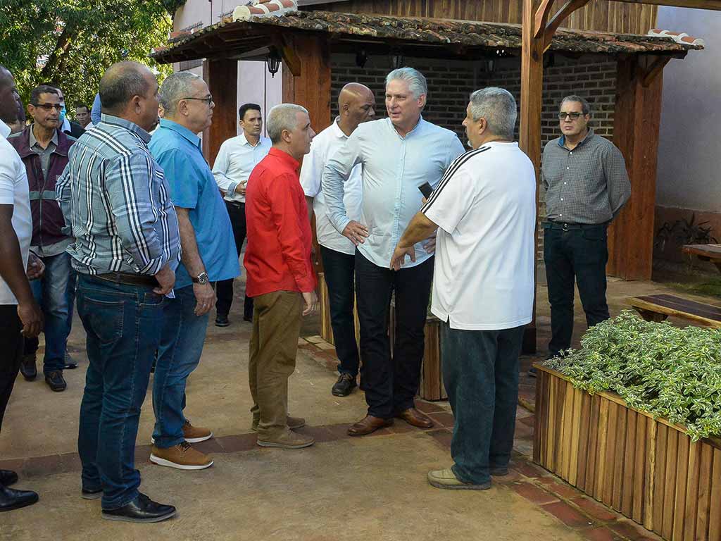 Presidente de Cuba destacó renovación de Centro Cultural en La Habana