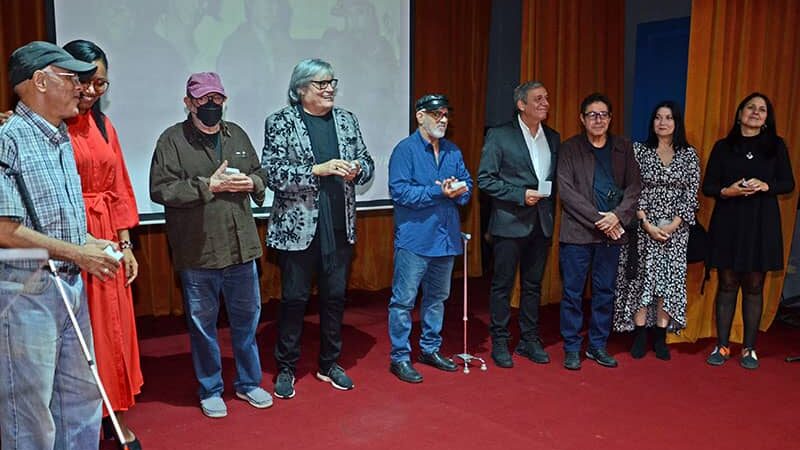 Distinguen a destacados cultores de la trova cubana