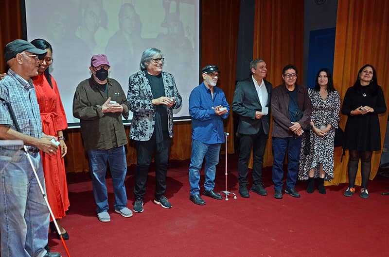 Distinguen a destacados cultores de la trova cubana