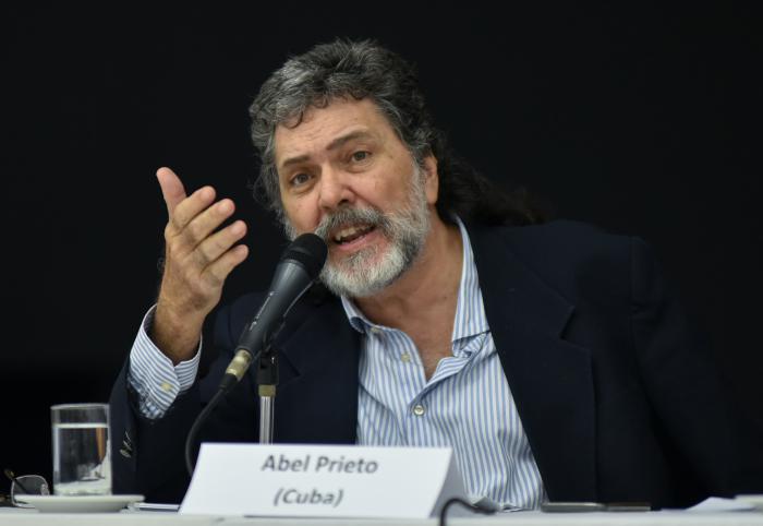 Confieren a Abel Prieto Premio Internacional Fernando Ortiz