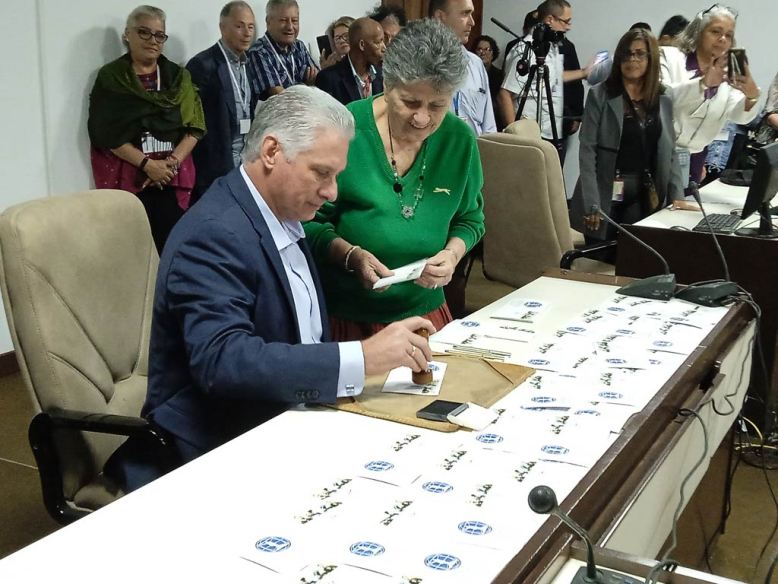 Cancelan sellos postales en homenaje al Héroe Nacional de Cuba