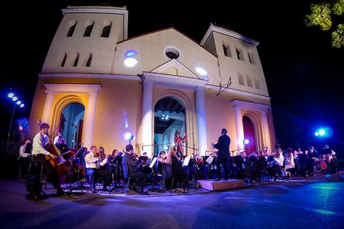 Celebran aniversario del otorgamiento del título de ciudad a Holguín