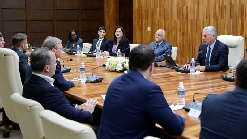 Dialoga Presidente de Cuba con empresarios rusos