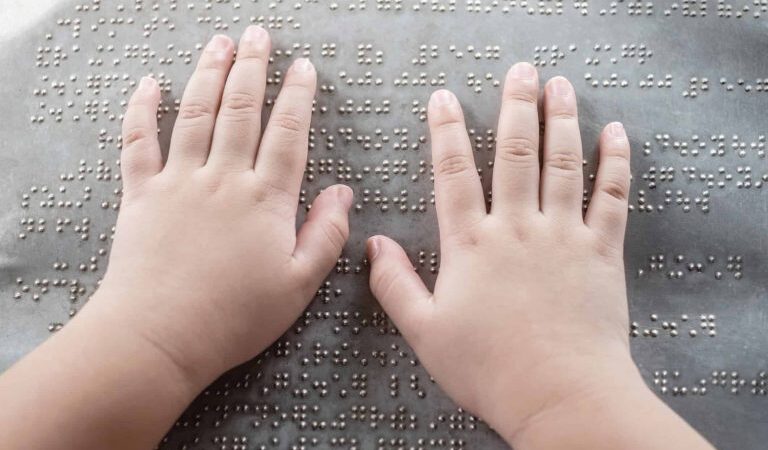 Día Mundial del Braille promueve oportunidades para discapacitados