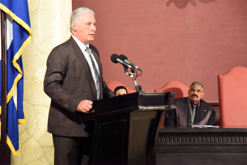 Presidente de Cuba reconoce labor de sistema judicial del país