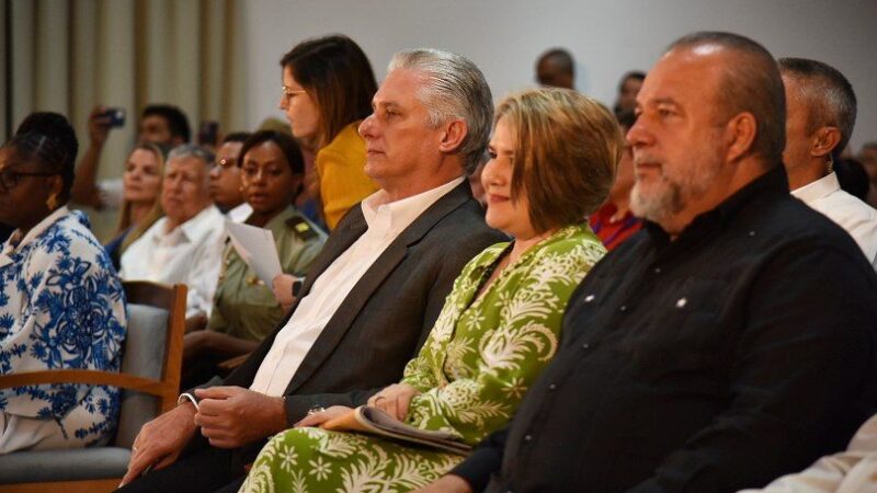 Preside Díaz-Canel inauguración de 31 Feria del Libro en Cuba