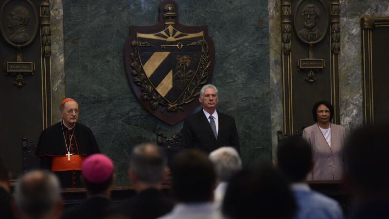 Asistió Díaz-Canel a acto por aniversario de visita de San Juan Pablo II a Cuba