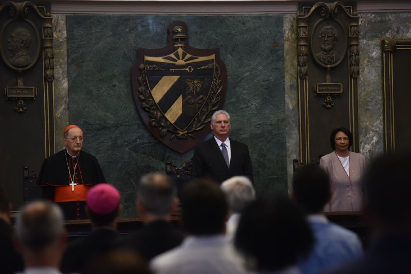 Asistió Díaz-Canel a acto por aniversario de visita de San Juan Pablo II a Cuba