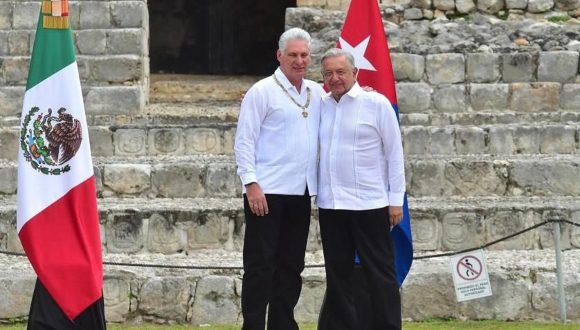 Díaz-Canel: “Nos alegra y honra mucho volver a pisar tierras mexicanas para reencontrar a los amigos y compartir”