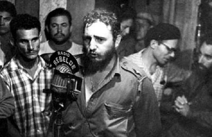 Presidente de Cuba saluda 65 años de emisora Radio Rebelde