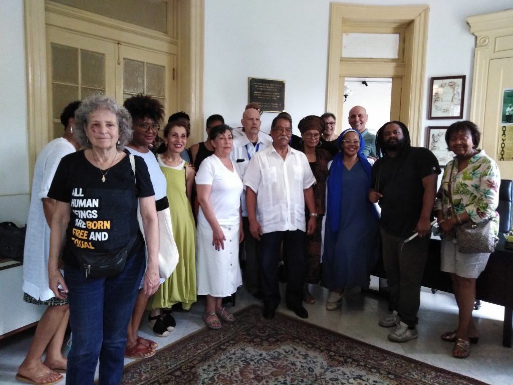 Intercambiaron activistas de Estados Unidos y miembros de la UNEAC