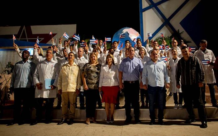 Hacia Türkiye médicos cubanos en nombre de la solidaridad